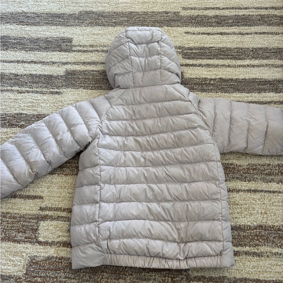 Patagonia Kid’s Reversible Down Jacket - Picture 5 of 9